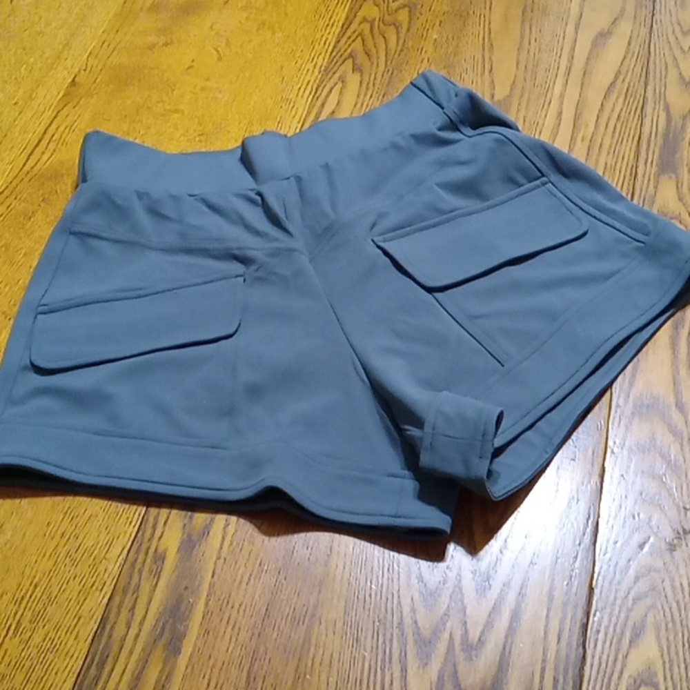 HALARA Womens Shorts XS EXTRA SMALL NEW Workout SOFT GREEN Yoga Athletic Sports